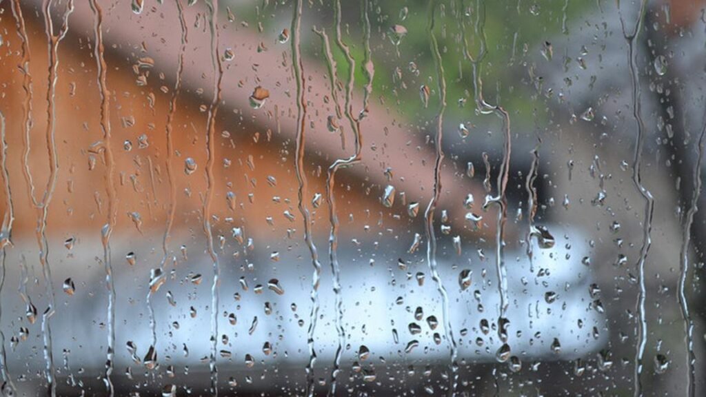 BMKG Peringatkan Cuaca Ekstrem & Puncak Musim Hujan Januari 2026