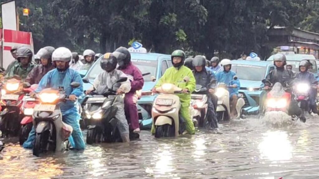 Banjir Jakarta: 6 Kelurahan dan 6 Ruas Jalan Terendam